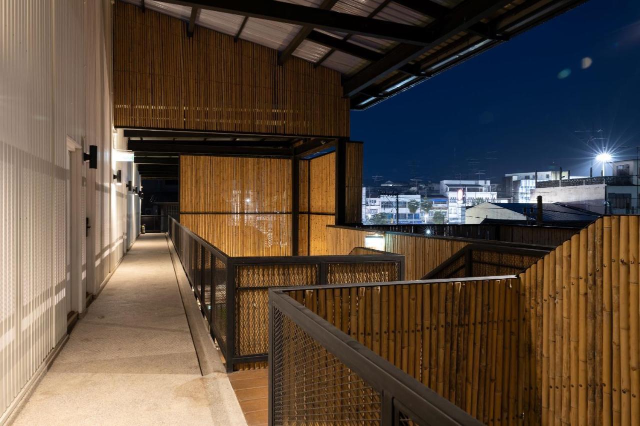 Pakchong Center Poshtel Hotel Bagian luar foto