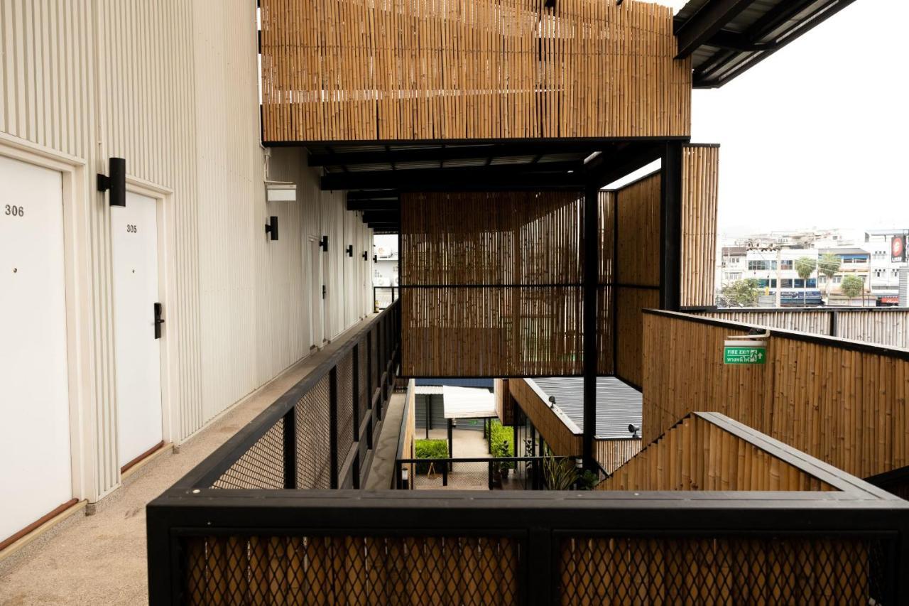 Pakchong Center Poshtel Hotel Bagian luar foto
