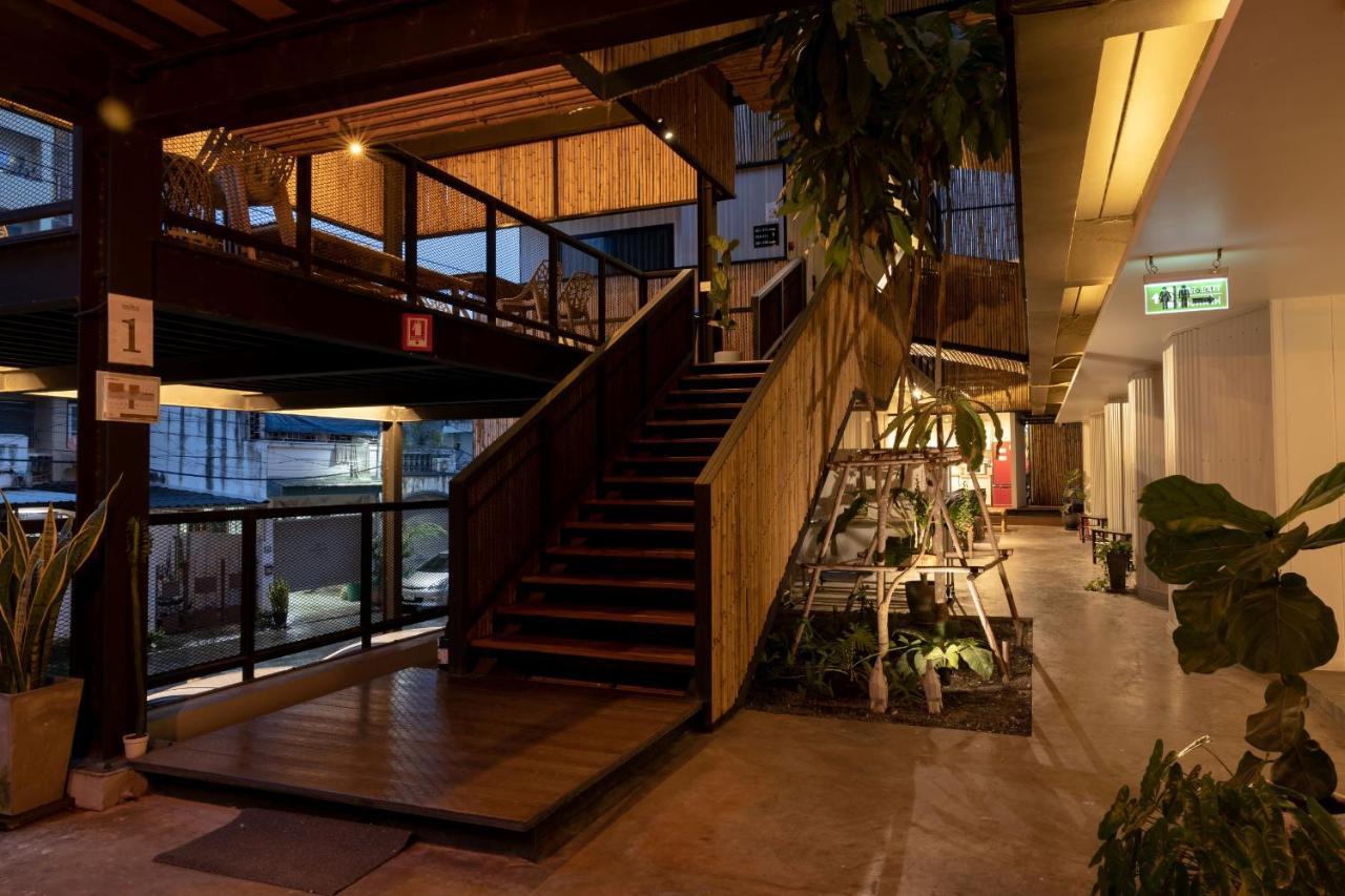 Pakchong Center Poshtel Hotel Bagian luar foto