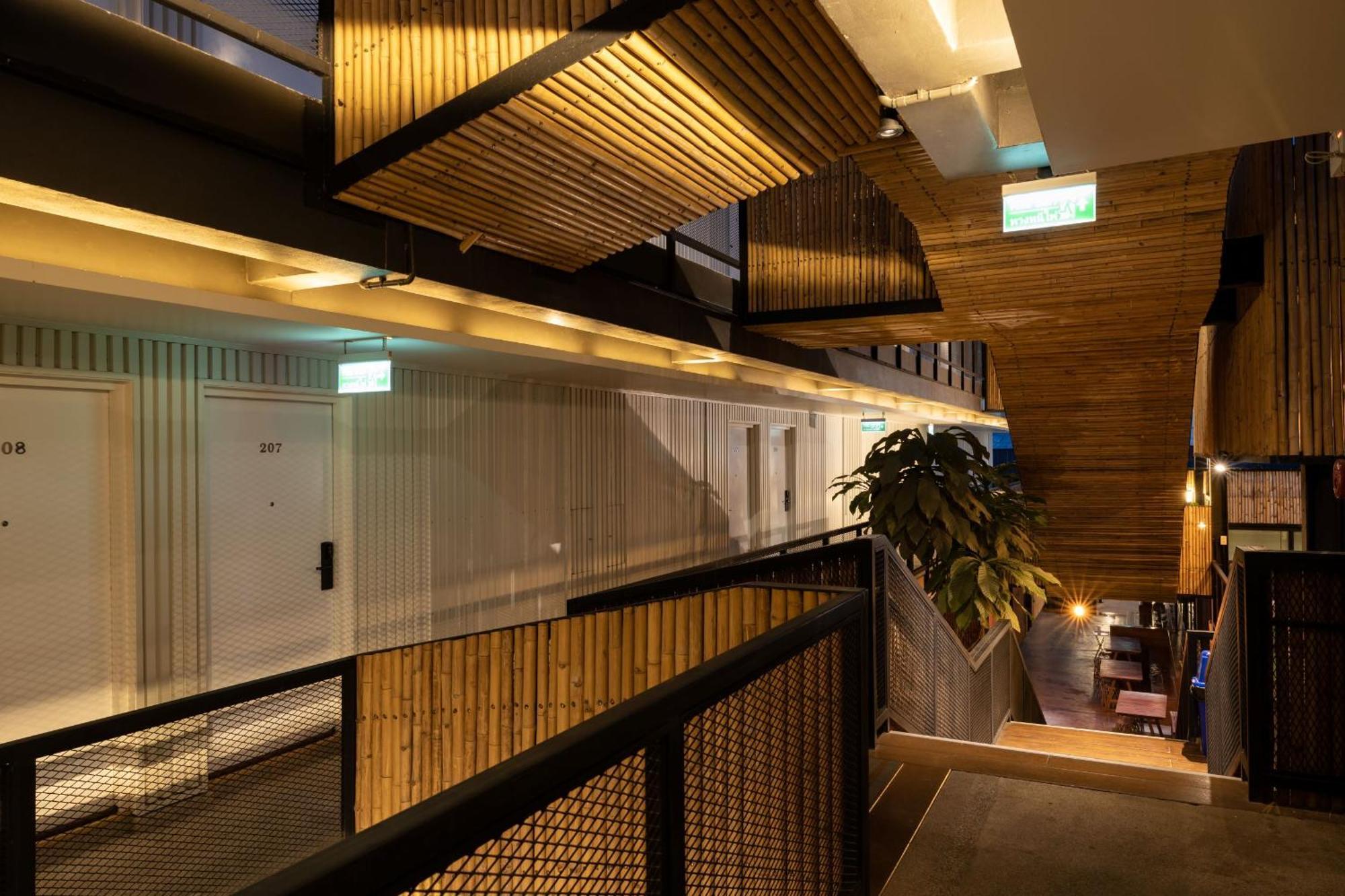 Pakchong Center Poshtel Hotel Bagian luar foto