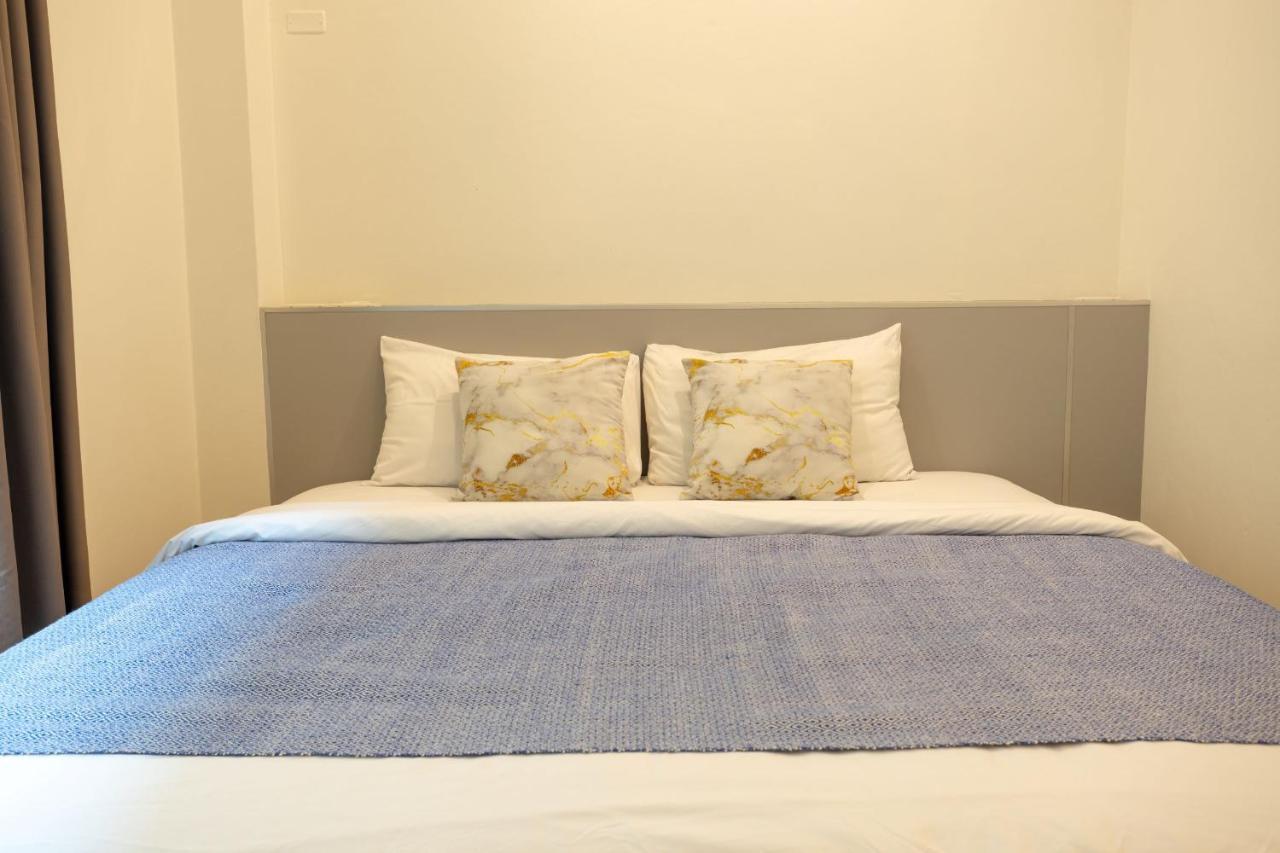 Pakchong Center Poshtel Hotel Bagian luar foto