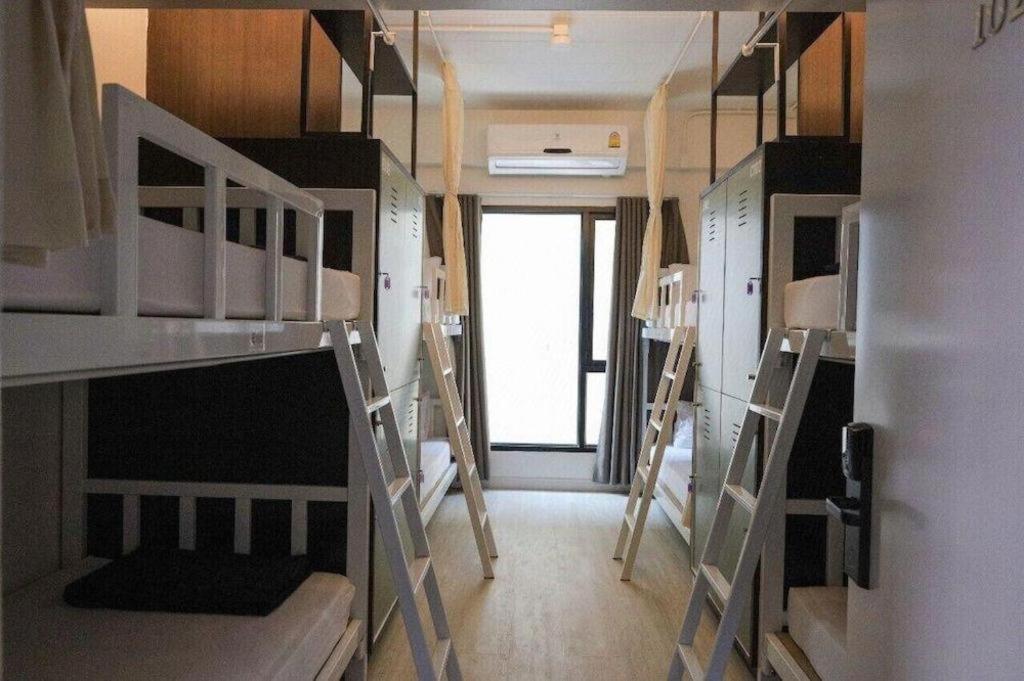 Pakchong Center Poshtel Hotel Bagian luar foto