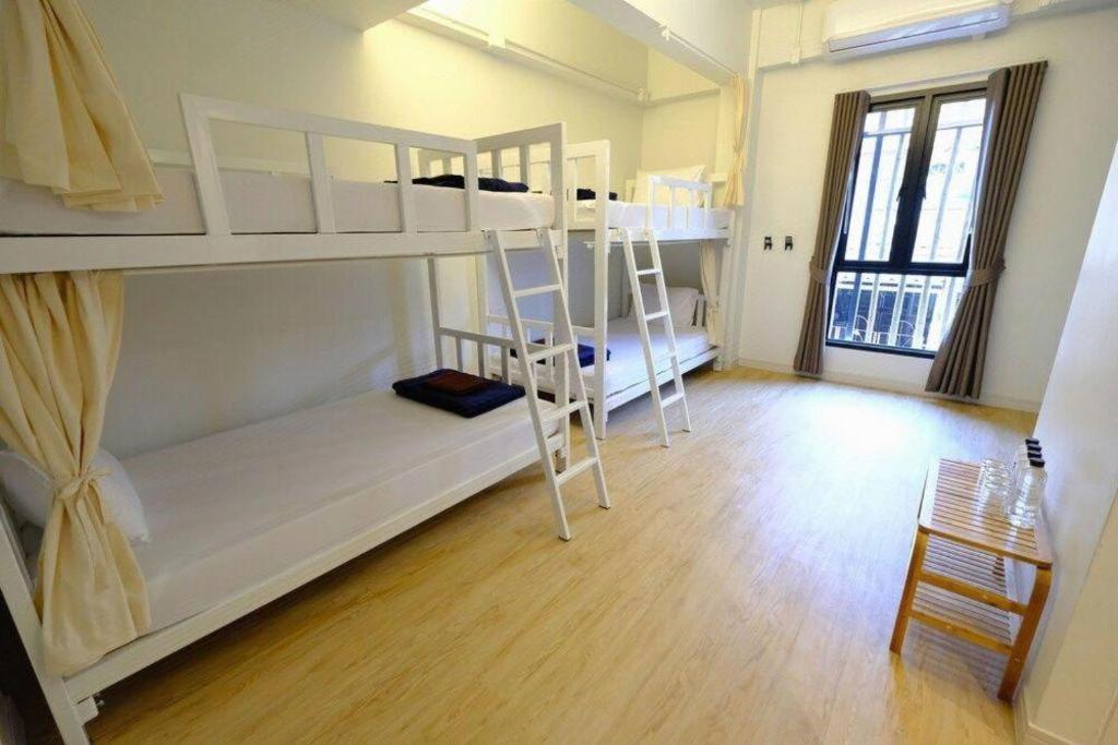 Pakchong Center Poshtel Hotel Bagian luar foto
